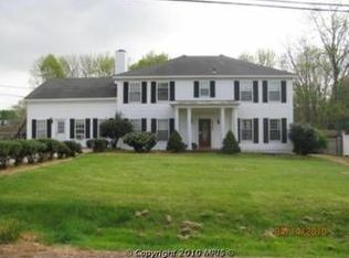 8307 Carlwood Rd, Alexandria, VA 22309