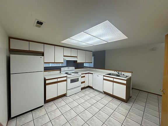 2nd image of 2506-2508 Claudia Ct