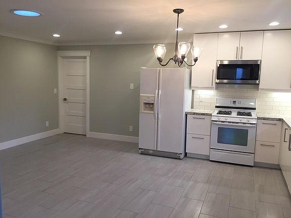 4th image of 1407 Spruance Ct