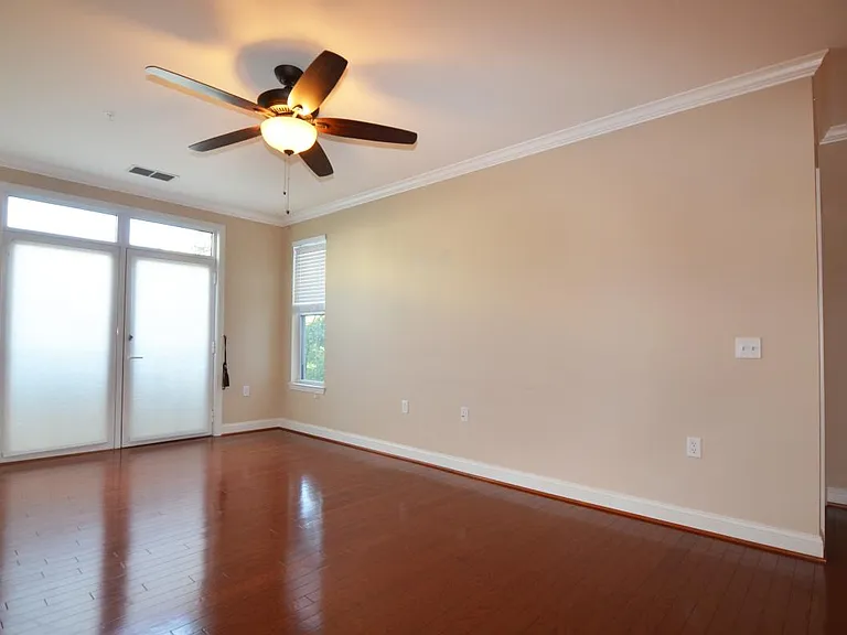 1391 Pennsylvania Ave SE #452 — Photo 5