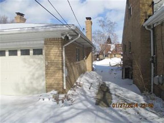 2nd image of 22679 Revere St