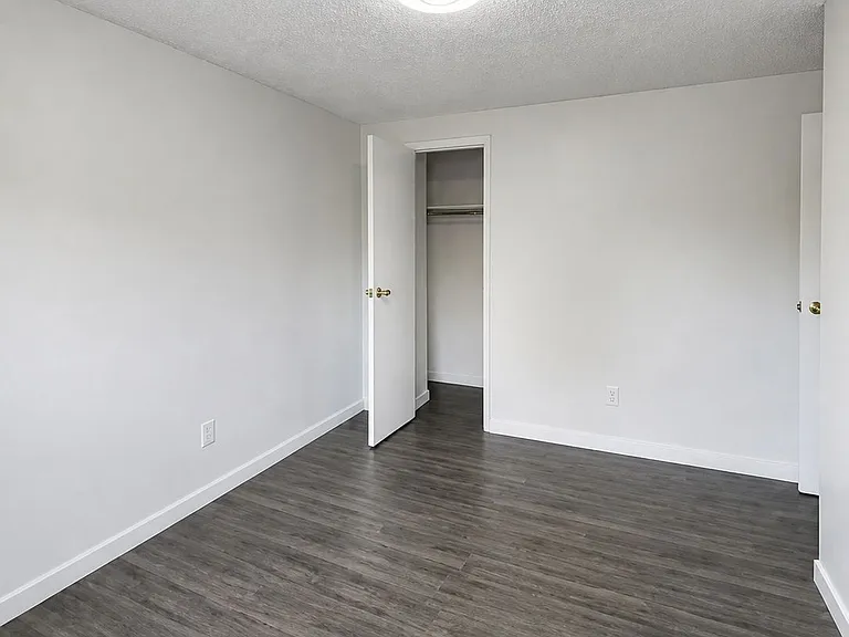 470 2nd St #8 — Photo 9