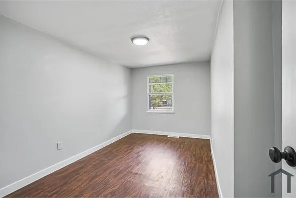 6725 Irving St — Photo 17