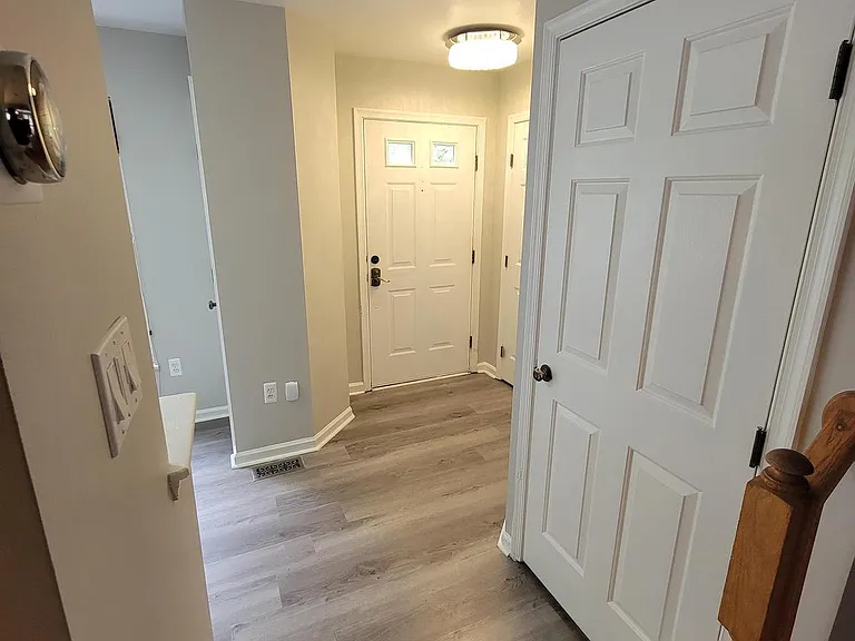 8702 Castlerock Ct — Photo 9