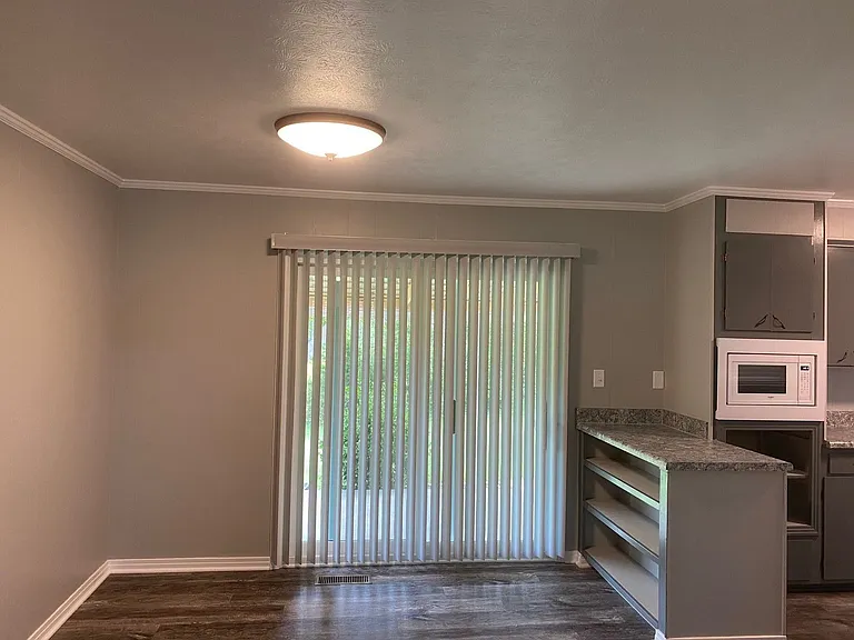 960 Fairground St — Photo 14