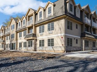 962 S Route 9w UNIT 204, Congers, NY 10920