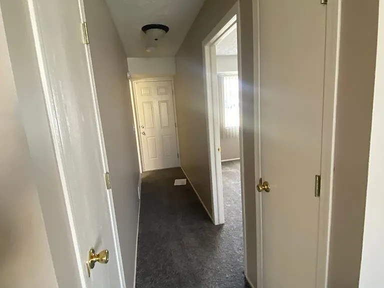 Southdale Square Apartments — Photo 39