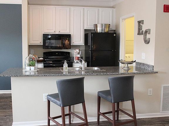 4th image of 4011 Easton Way