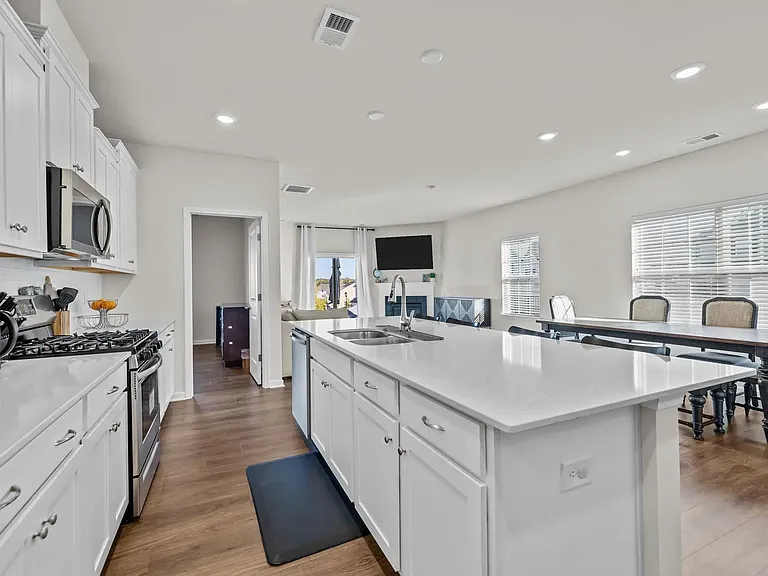 18045 Stark Way — Photo 6