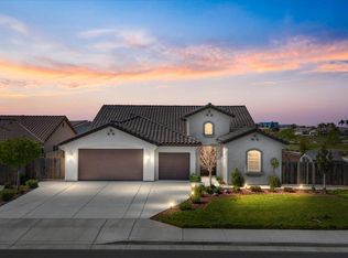 7121 Cattail Creek Way, Bakersfield, CA 93311