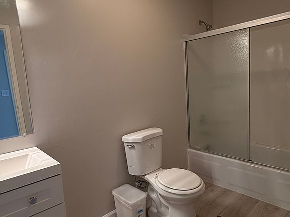 5th image of 80 Claudia Dr