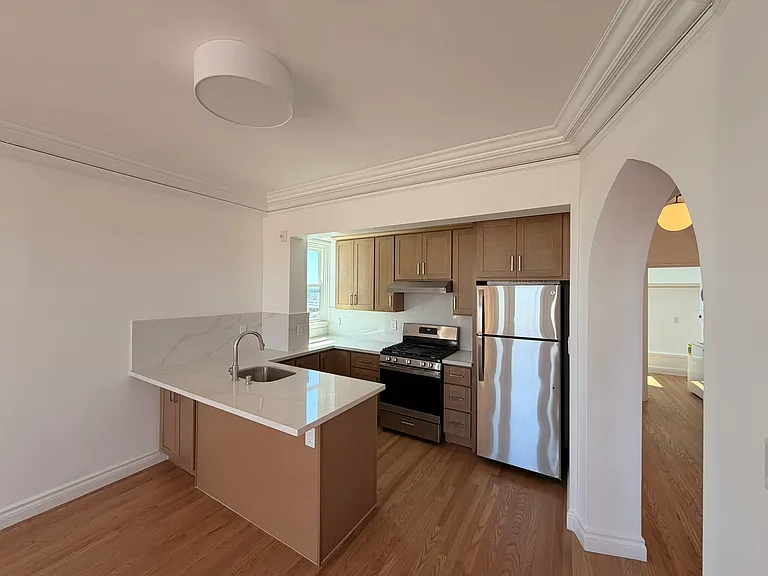 3401 Clay St #601 — Photo 3