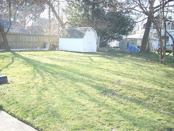 3rd image of 440 Sumatra Ave