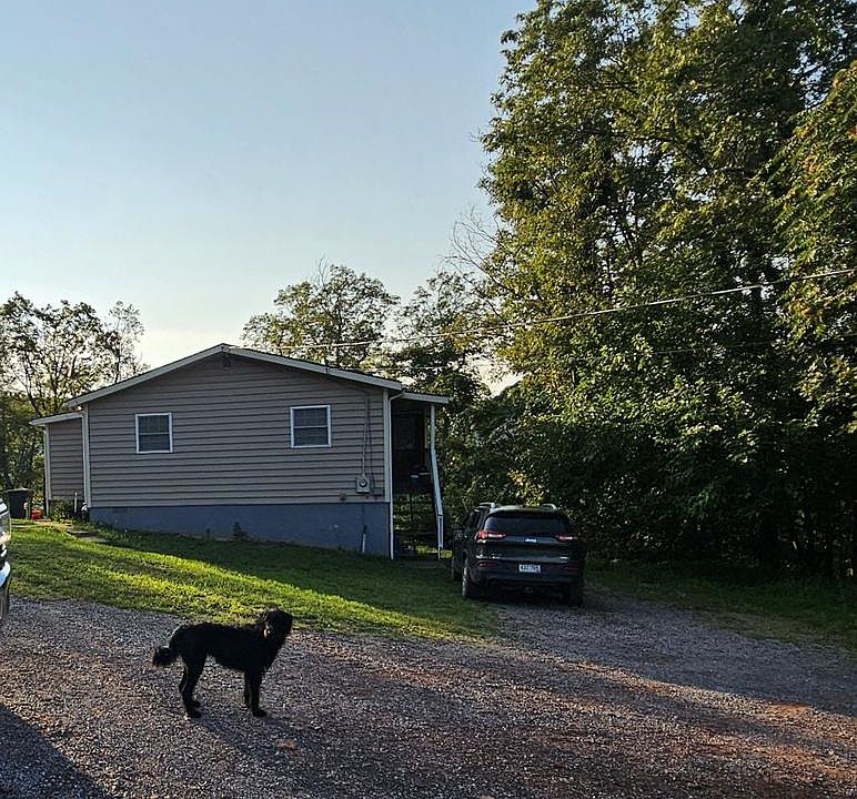 2nd image of 521 Trapper Ridge Ln