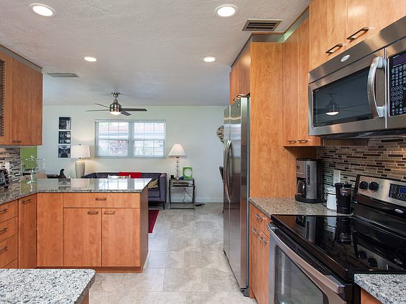 5th image of 6046 Bayou Grande Blvd NE