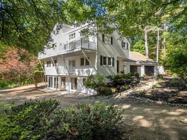 15 Sunshine Drive, Kingston, NH 03848