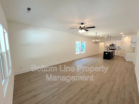 2nd image of 427 Mint St