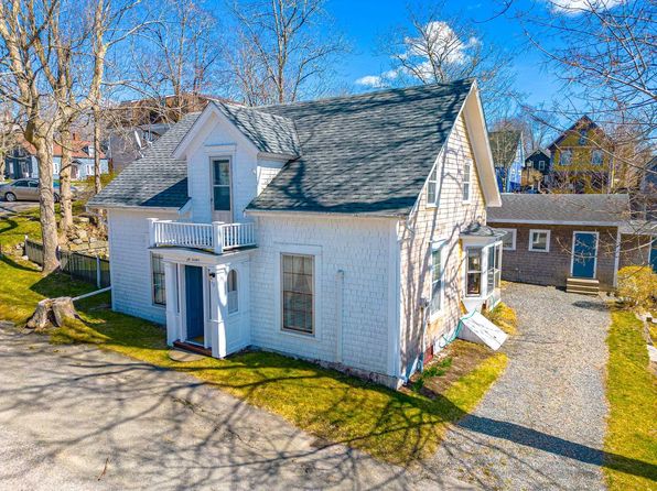 15 John St, Shelburne, NS B0T 1W0