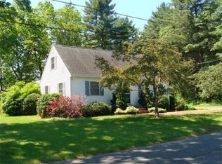 31 Woodlawn St, South Hadley, MA 01075