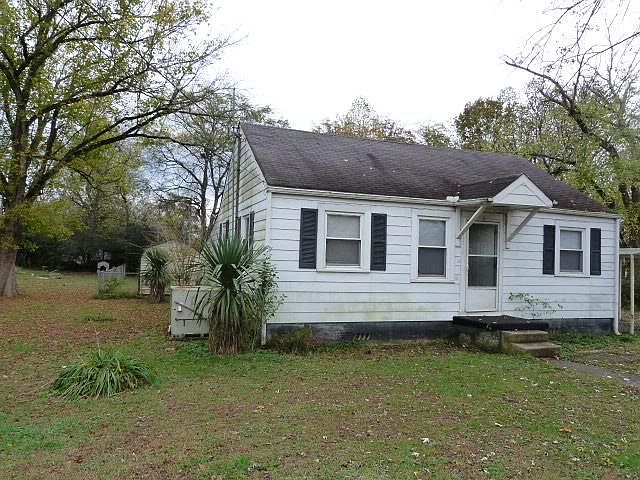 1st image of 115 Fairoak St