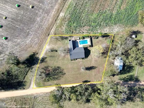 870 Wayne Rd, Cottonwood, AL 36320