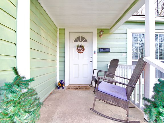 2nd image of 2708 Proctor Ave