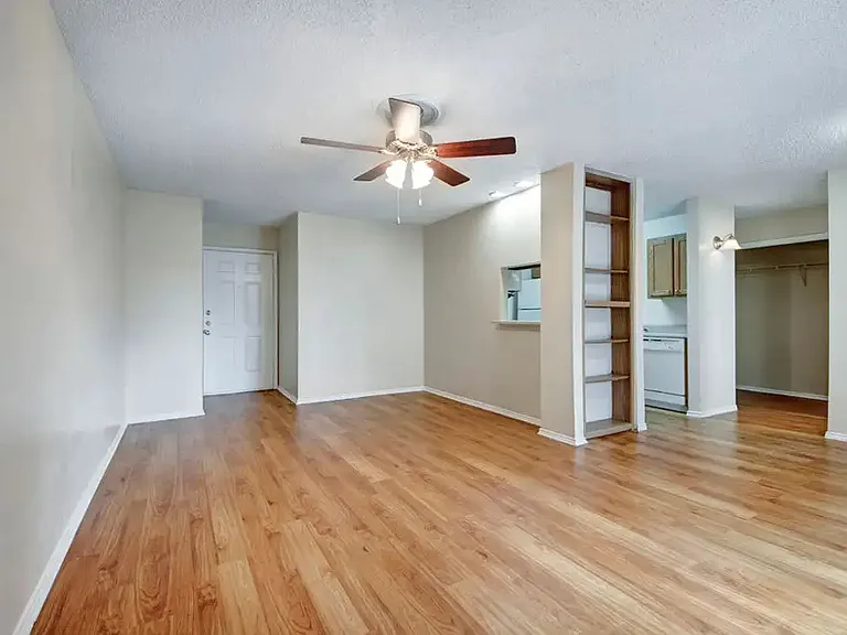 Quail Crossing Apartments — Photo 17