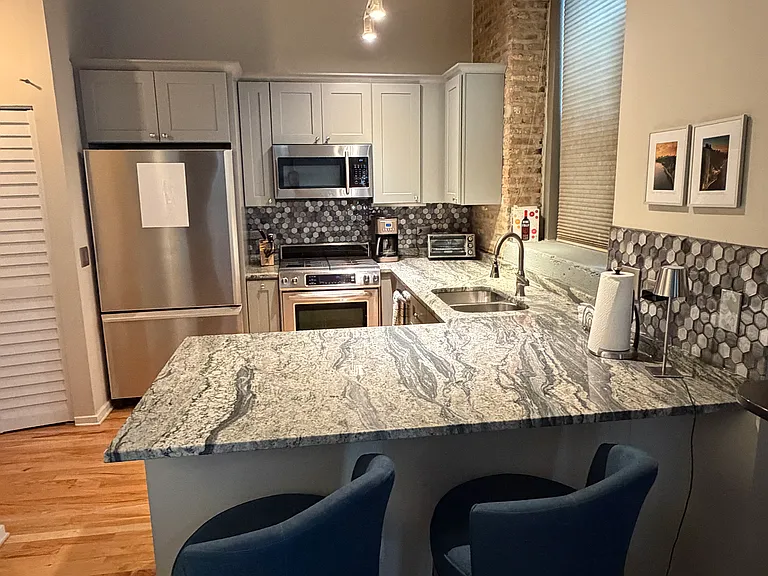 1735 N Paulina St #121 — Photo 6