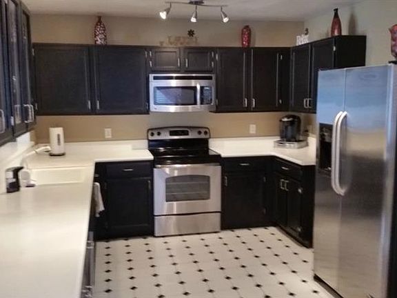 4th image of 3883 Biscayne Dr