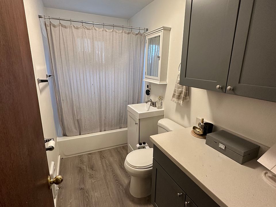 2nd image of 3200 S Edmunds St #1