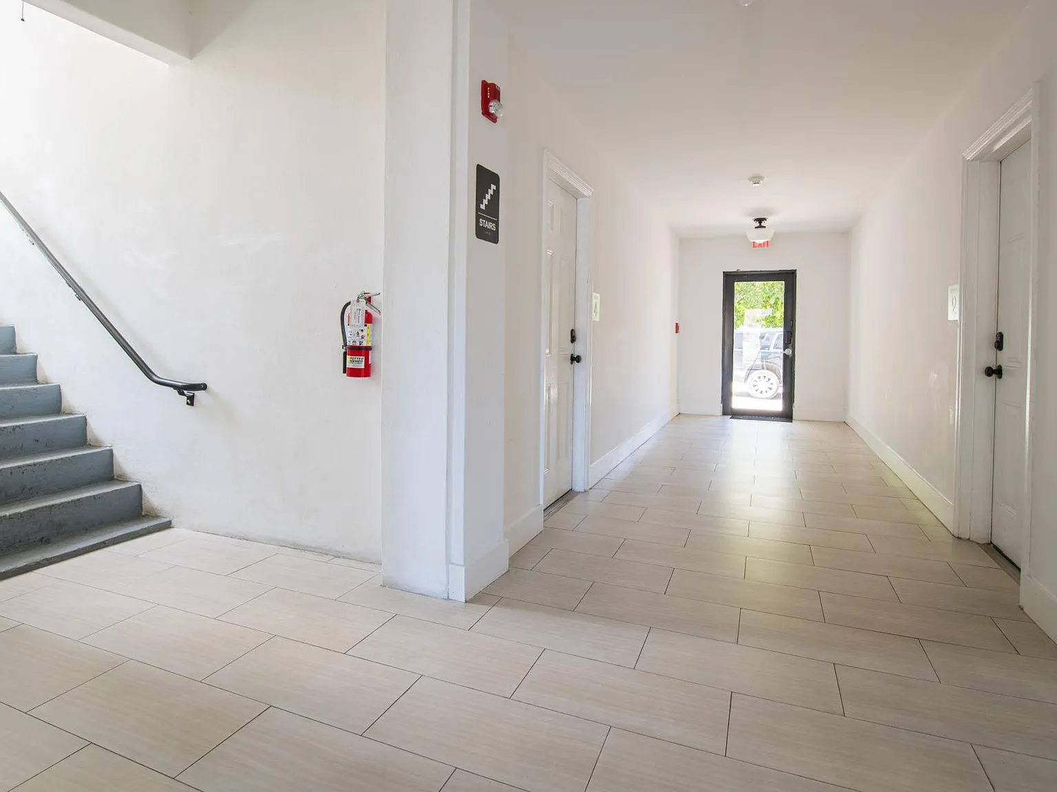 1 bed, 580 sqft, $2,200 — Photo 2