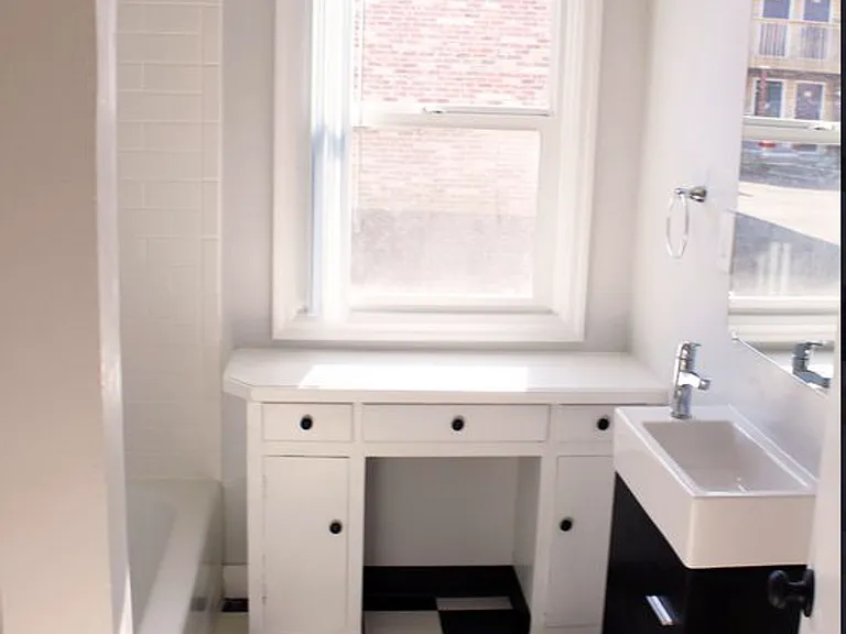 587 N Rosa Parks Way #5 — Photo 13