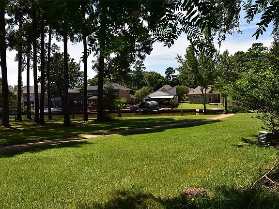3rd image of 2935 Whitman Dr