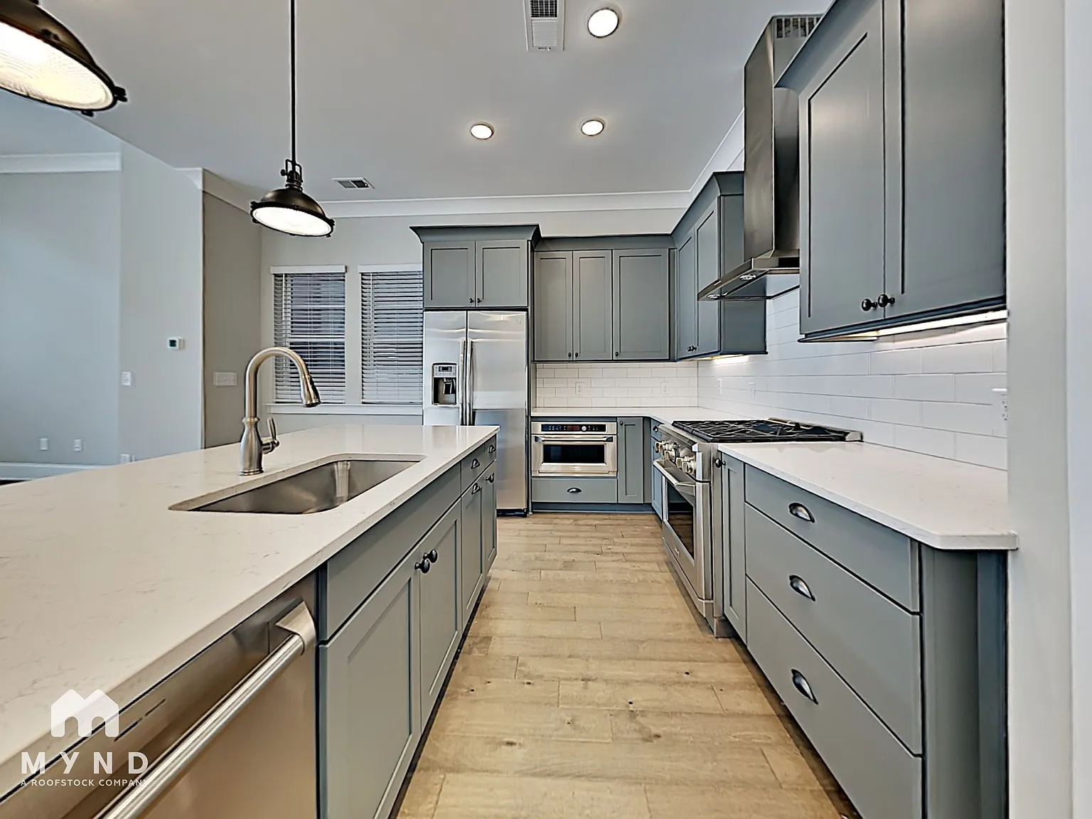 3 bed, 3.0 bath, 2074 sqft, $3,795 — Photo 3