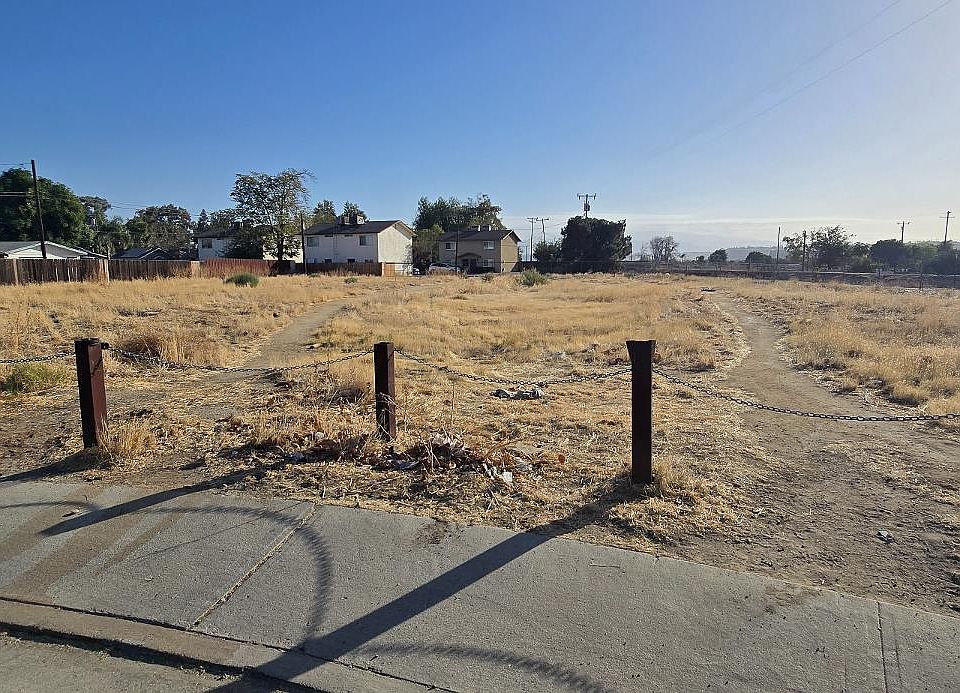 2nd image of 0 Cooper Ave