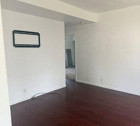 3rd image of 914 N Clay St