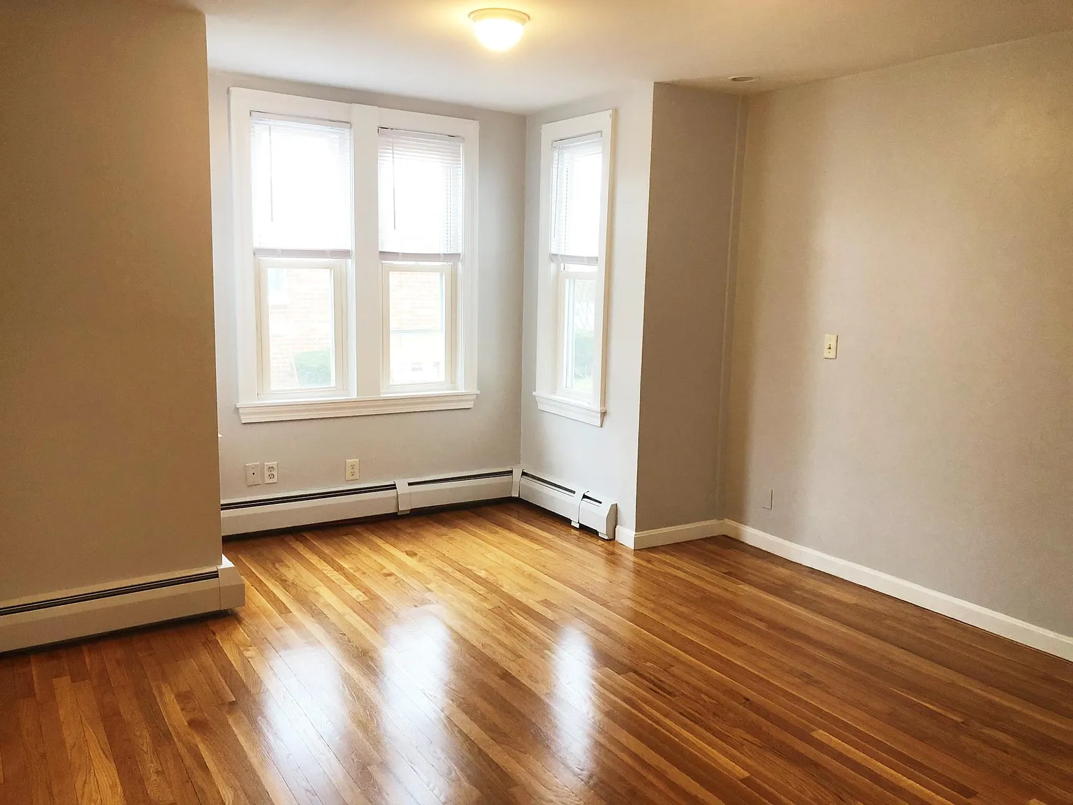 1 bed, 800 sqft, $2,300 — Photo 3