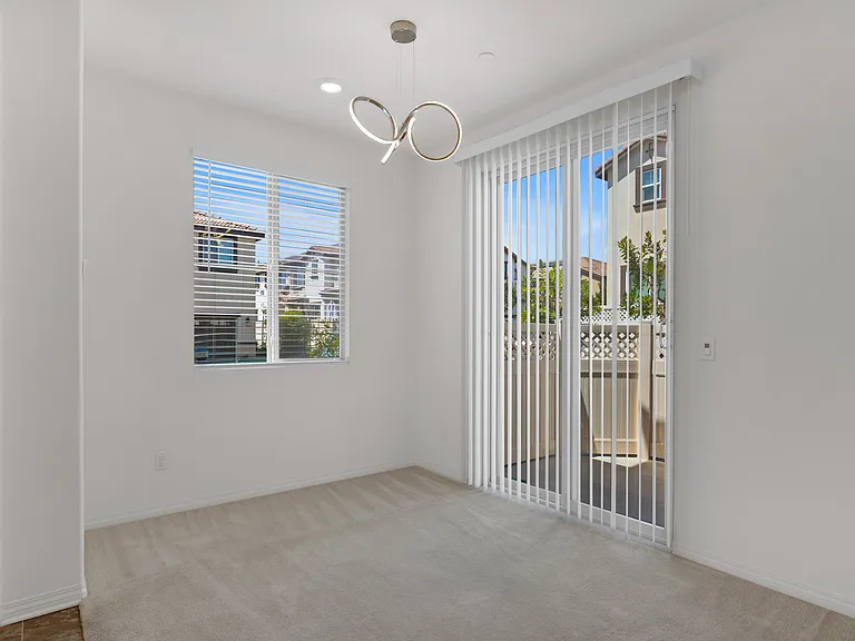 24134 Tuscany Ave — Photo 32