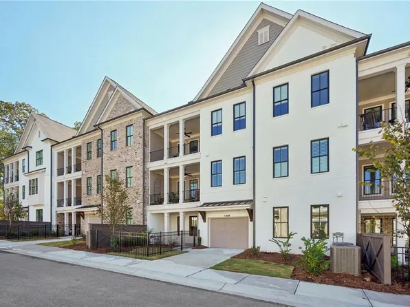 5028 Shirley Oaks Dr #284, Peachtree Corners, GA 30092