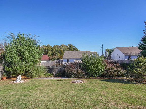 5th image of 3018 Pennington Cir