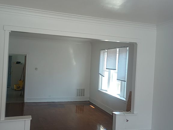 4th image of 1539-1541 N Linder Ave #2