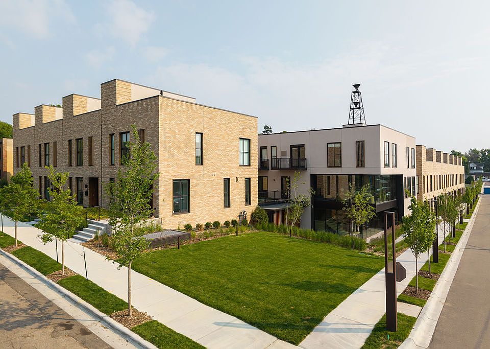 Building Photo 4