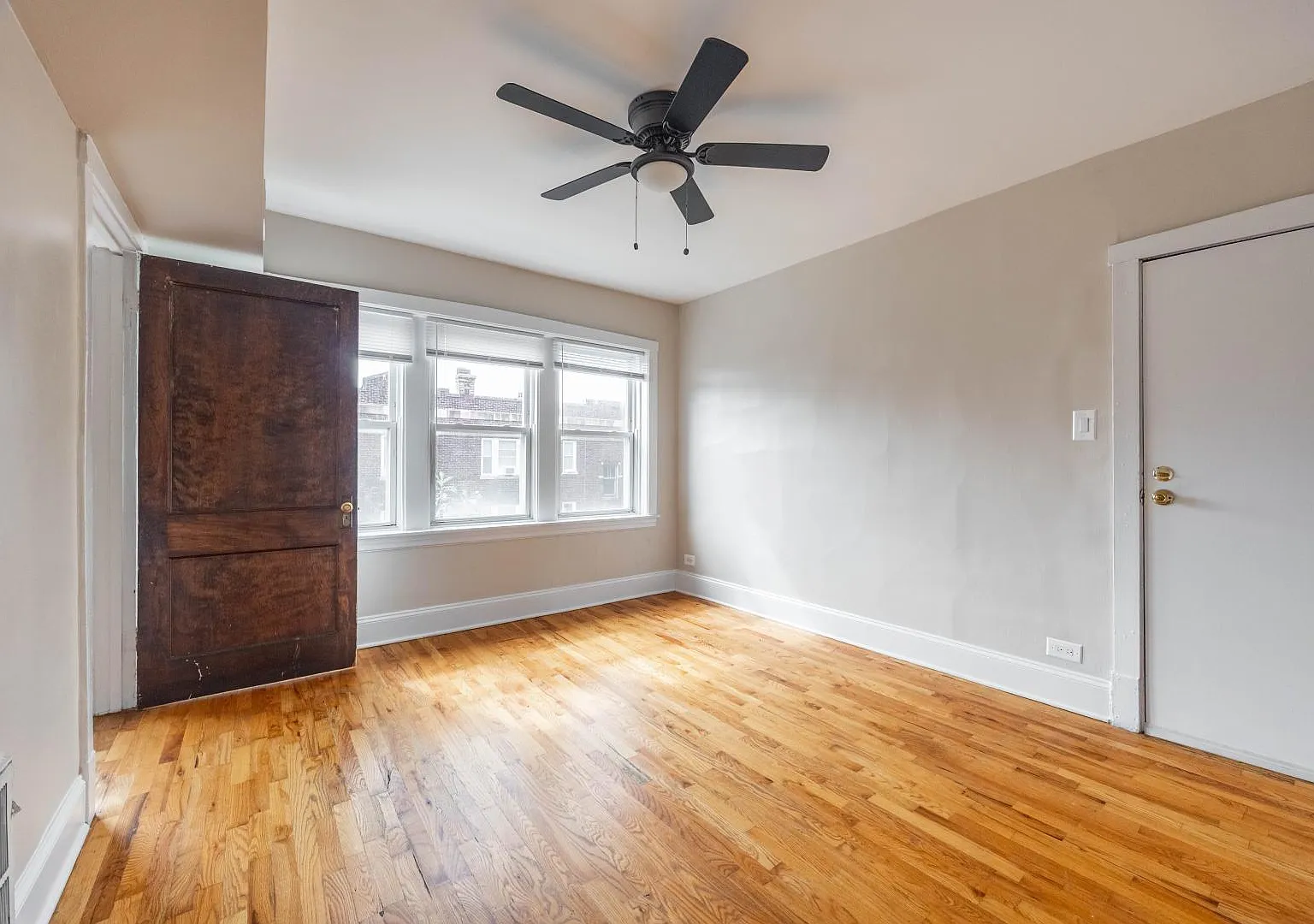 3050 West Berteau Avenue #3 — Photo 4