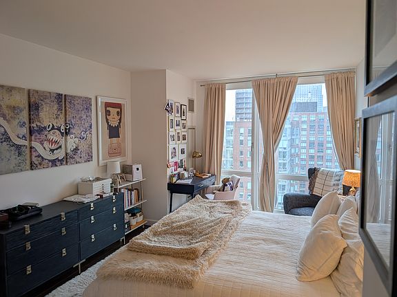 4th image of 200 E End Ave APT 24C
