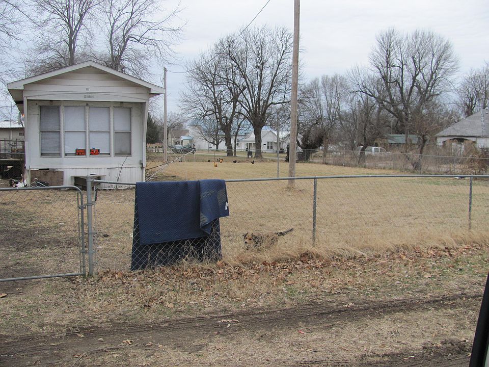 2nd image of 117 N Central Ave