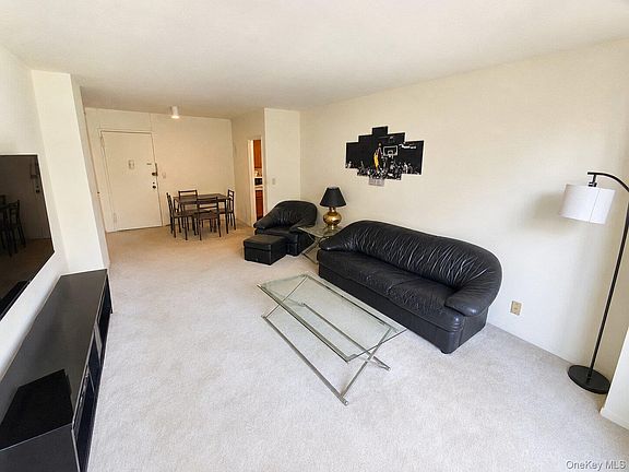 2nd image of 26910 Grand Central Parkway #4M