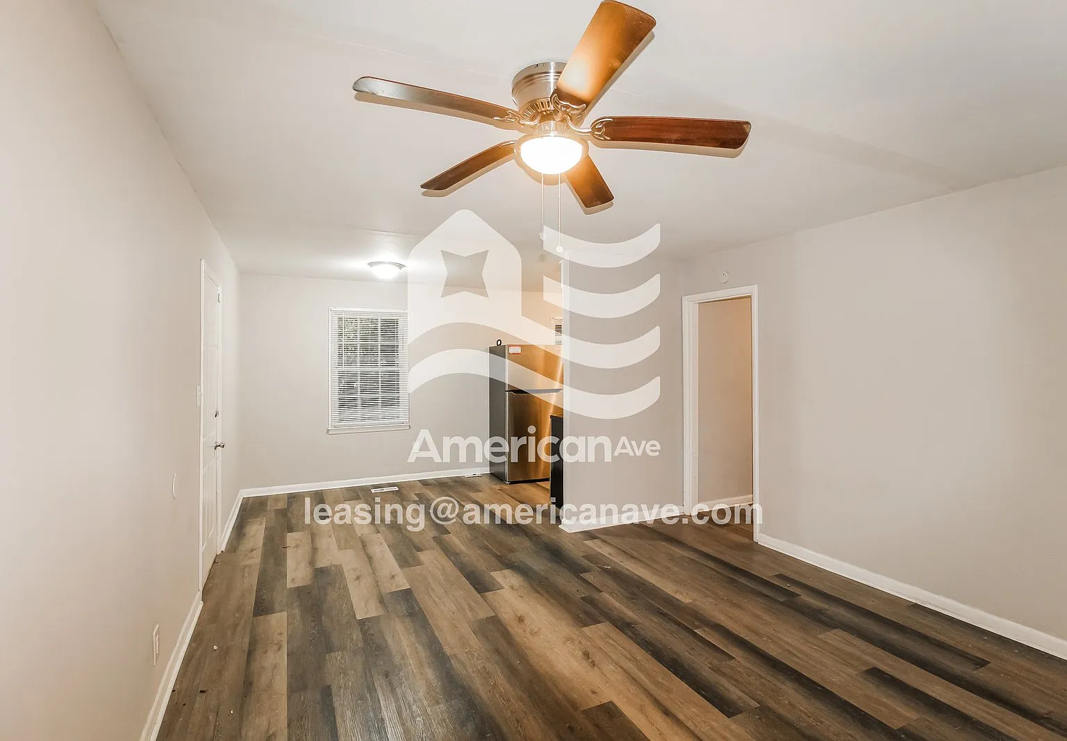 3 bed, 1.0 bath, 963 sqft, $872 — Photo 3
