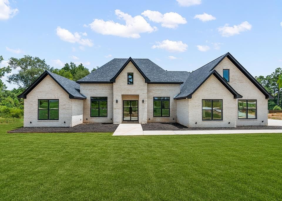 1st image of 115 Cottonwood Cir S