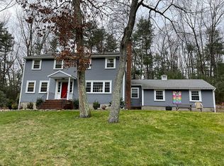 28 Hillcrest Rd, Medfield, MA 02052