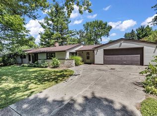 12777 Manchester Dr, Chesterland, OH 44026